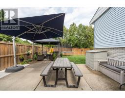 102 WELLESLEY CRESCENT - 34