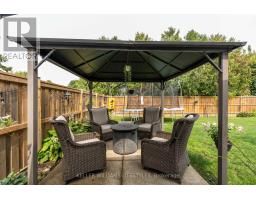 102 WELLESLEY CRESCENT - 35