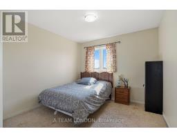 386 CHAMPLAIN AVENUE - 16