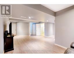 386 CHAMPLAIN AVENUE - 19
