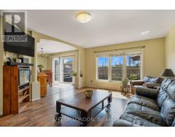 386 CHAMPLAIN AVENUE - 6