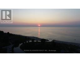7597 BIDDULPH STREET - 36
