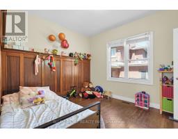 18 BELGRAVE AVENUE - 31