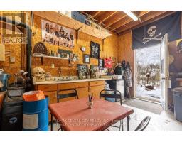 8 WOODLAND ROAD - 17