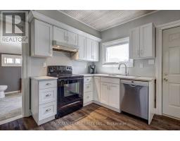 17 OAK STREET - 10