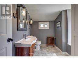 17 OAK STREET - 14