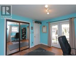 46 HILL STREET - 24