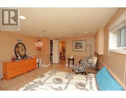 46 HILL STREET - 27
