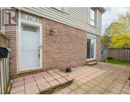 247 EVERGLADE CRESCENT - 3