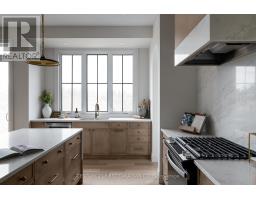 212 FOXBOROUGH PLACE - 4