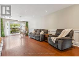 102 BLACKTHORNE CRESCENT - 11