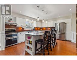 102 BLACKTHORNE CRESCENT - 15