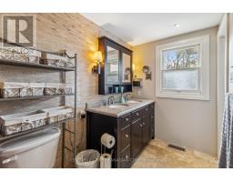 102 BLACKTHORNE CRESCENT - 27