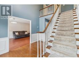 102 BLACKTHORNE CRESCENT - 6