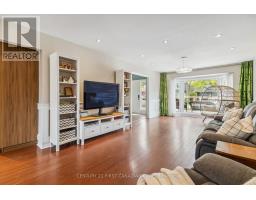 102 BLACKTHORNE CRESCENT - 9
