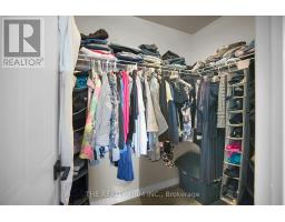 16 - 601 GRENFELL DRIVE - 17