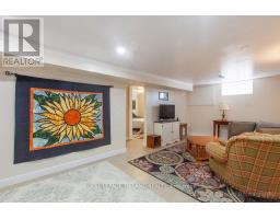 1693 MOFFATT AVENUE - 18