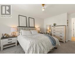 1894 FOUNTAIN GRASS DRIVE - 25
