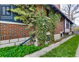 32 BRUCE STREET - 25