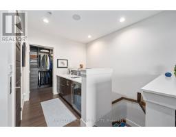 15 - 355 EDITH CAVELL BOULEVARD - 26