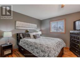 305 BOURNEMOUTH DRIVE - 14