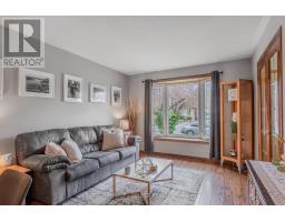 305 BOURNEMOUTH DRIVE - 5