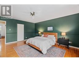 131 SCOTCHPINE CRESCENT - 24