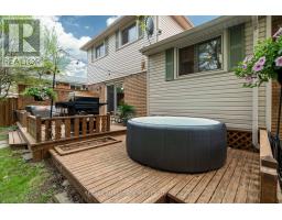 131 SCOTCHPINE CRESCENT - 36
