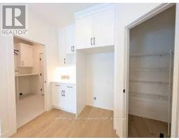 16 - 430 HEAD STREET - 17