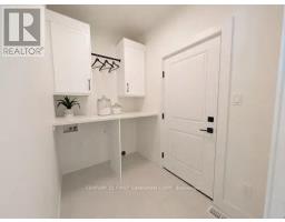16 - 430 HEAD STREET - 18