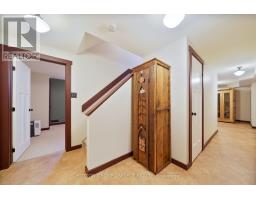 122 MORAINE COURT - 24