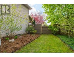 122 MORAINE COURT - 33