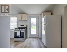821 QUEENS AVENUE - 19
