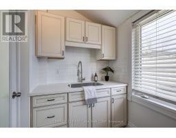 821 QUEENS AVENUE - 22