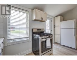 821 QUEENS AVENUE - 23