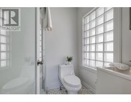 821 QUEENS AVENUE - 30