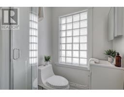821 QUEENS AVENUE - 31