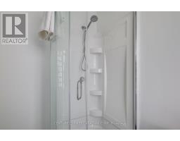 821 QUEENS AVENUE - 32