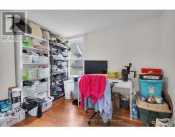 922 QUEENS AVENUE - 16