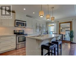 310 - 320 SUGARCREEK TRAIL - 12