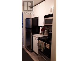 208 - 739 DEVERON CRESCENT - 3