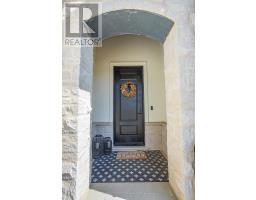 956 TRAILSWAY AVENUE - 3