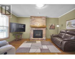 148 SPRINGFIELD CRESCENT - 8