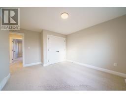 27 POSTMA CRESCENT - 24