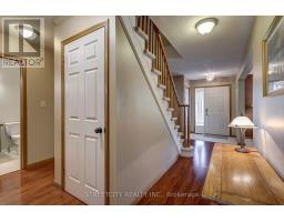 10 TIMBERLANE CRESCENT - 11