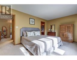 10 TIMBERLANE CRESCENT - 31