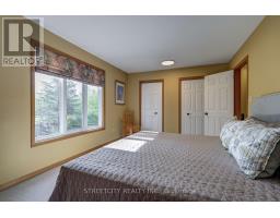 10 TIMBERLANE CRESCENT - 33