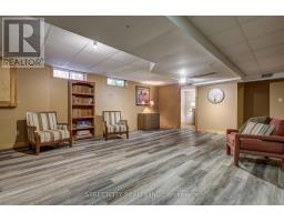 10 TIMBERLANE CRESCENT - 36