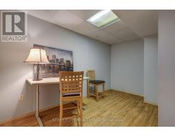 10 TIMBERLANE CRESCENT - 40