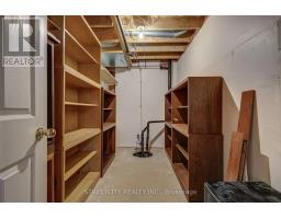 10 TIMBERLANE CRESCENT - 41